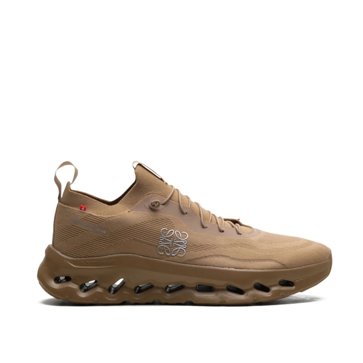 Loewe - On Cloud Tilt