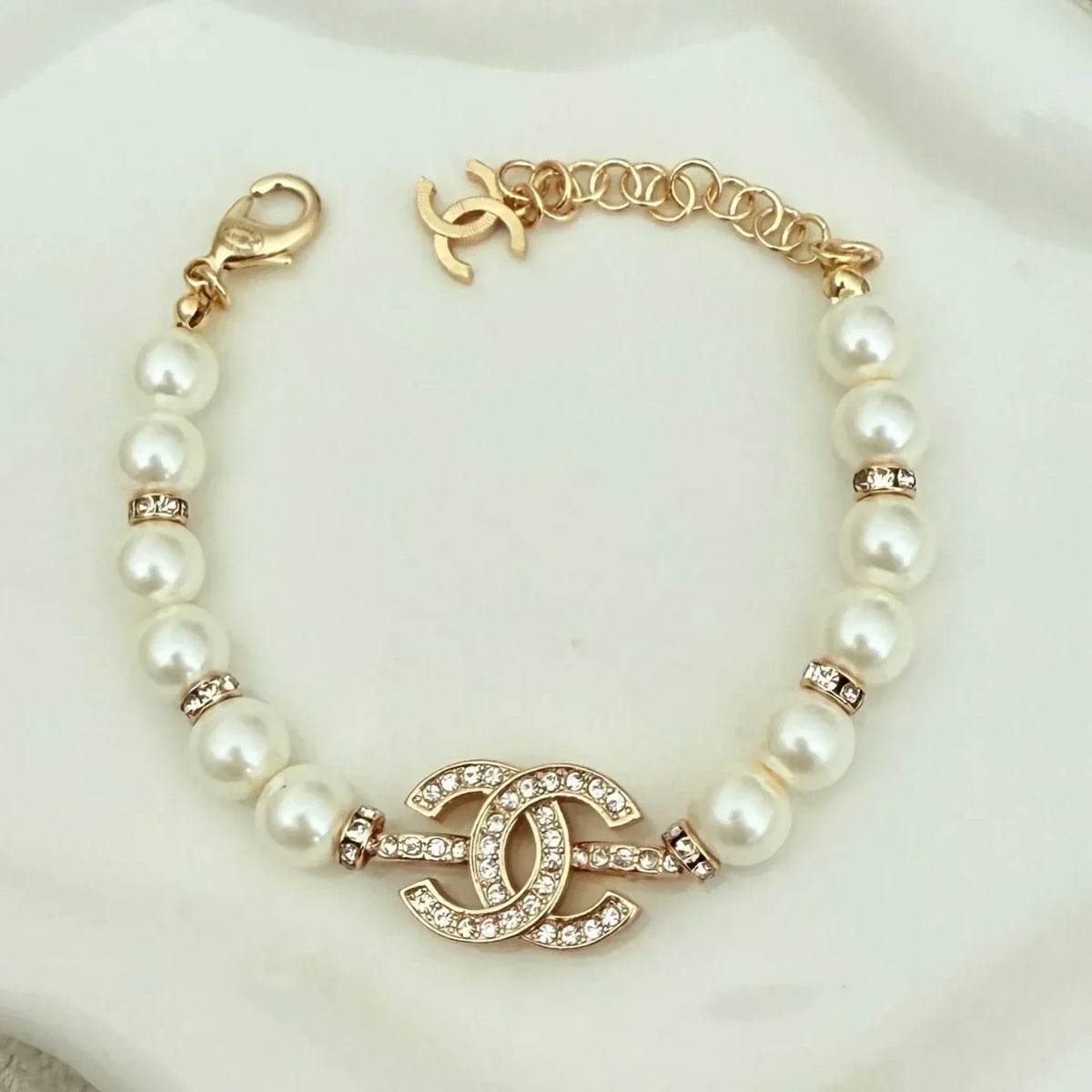 CORA PEARLS BRACELET